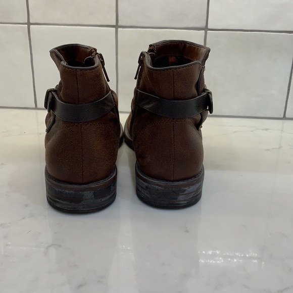 {Baretraps}Sz 7 Brush Brown Callahan Booties - Picture 3 of 10